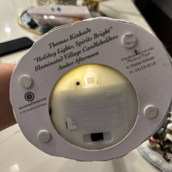 Thomas Kincade set of flameless candles - Picture 7 of 8